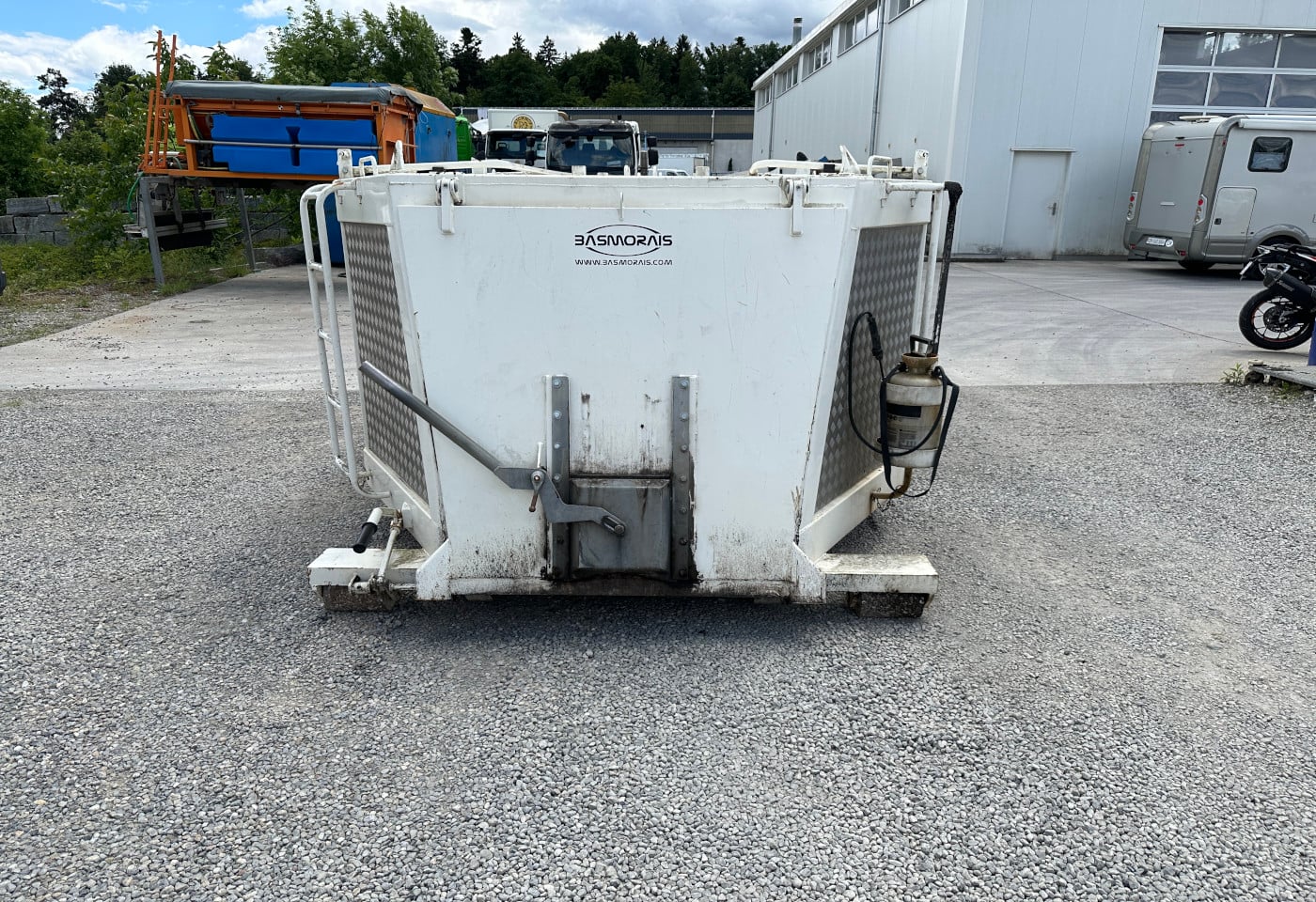 MOTO6625_2940315 vehicle image