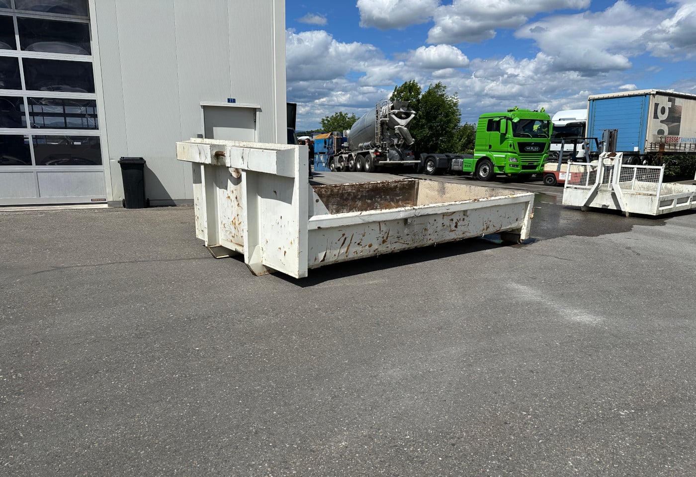 MOTO6625_2942663 vehicle image