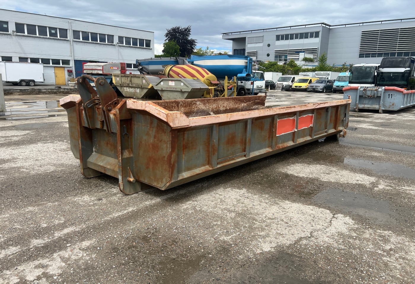 MOTO6625_2938036 vehicle image