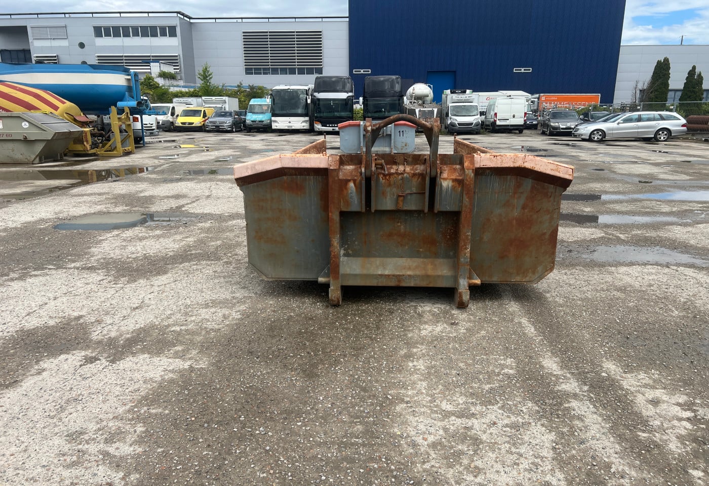MOTO6625_2938036 vehicle image