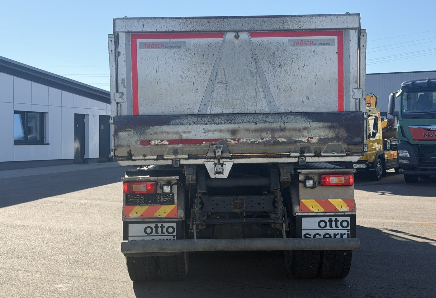 MOTO6625_2969565 vehicle image