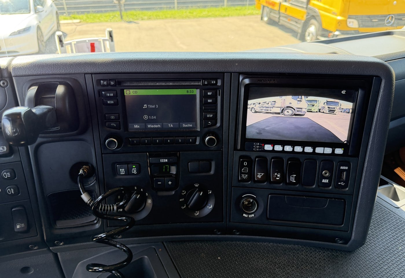 MOTO6625_2965099 vehicle image