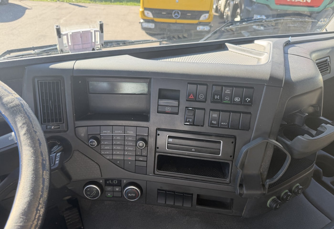 MOTO6625_2969565 vehicle image