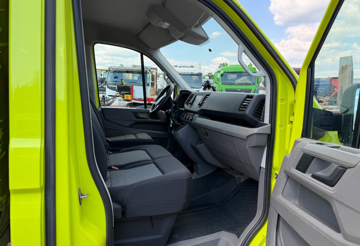 MOTO6625_2962572 vehicle image