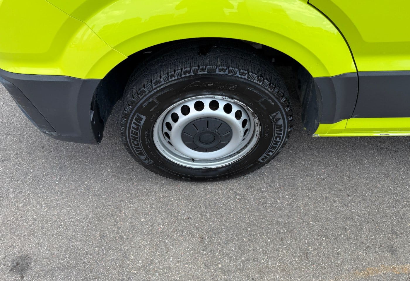 MOTO6625_2962572 vehicle image