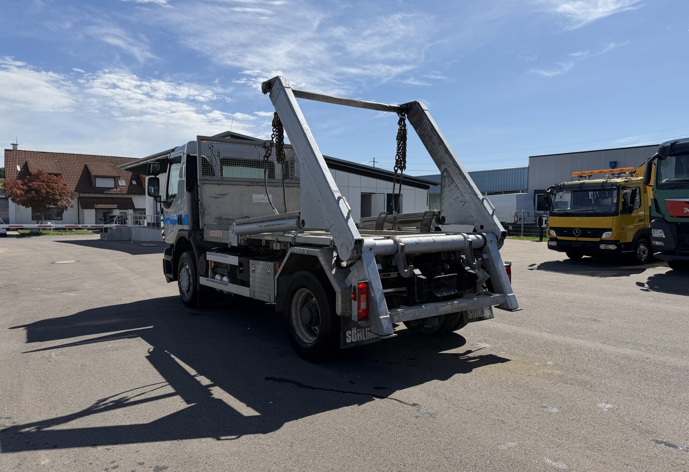 MOTO6625_2962985 vehicle image