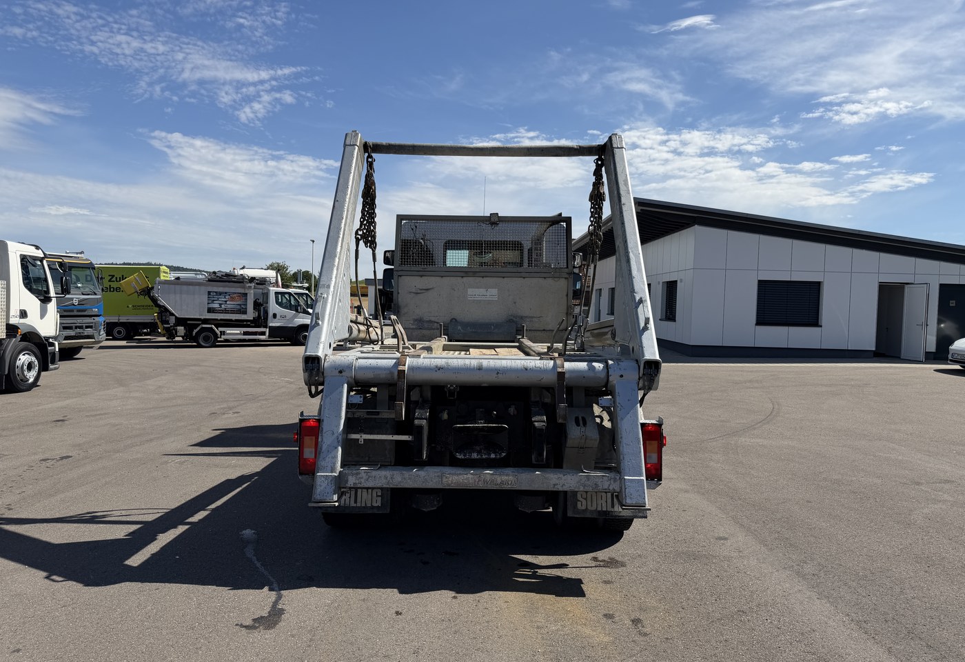 MOTO6625_2984884 vehicle image