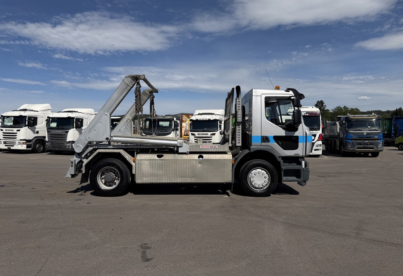MOTO6625_2962985 vehicle image