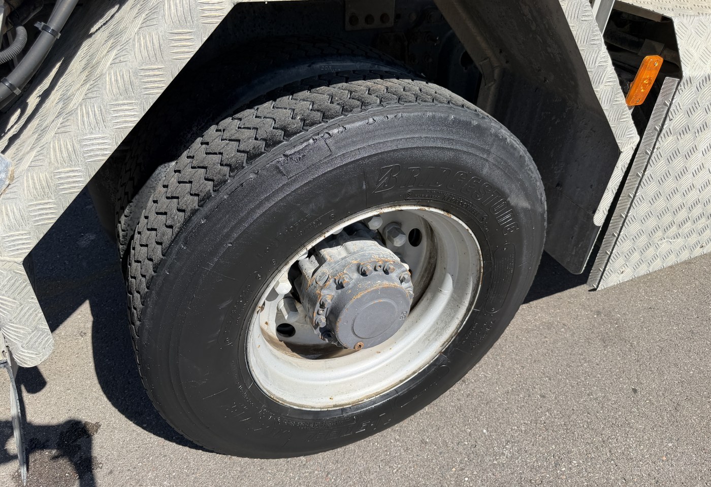 MOTO6625_2962985 vehicle image