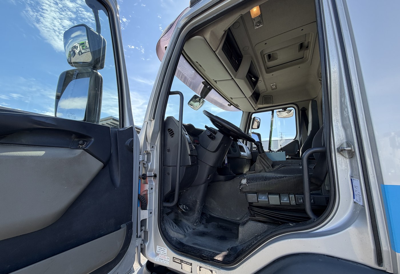 MOTO6625_2962985 vehicle image