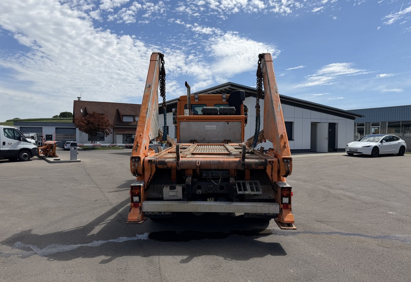 MOTO6625_2963953 vehicle image