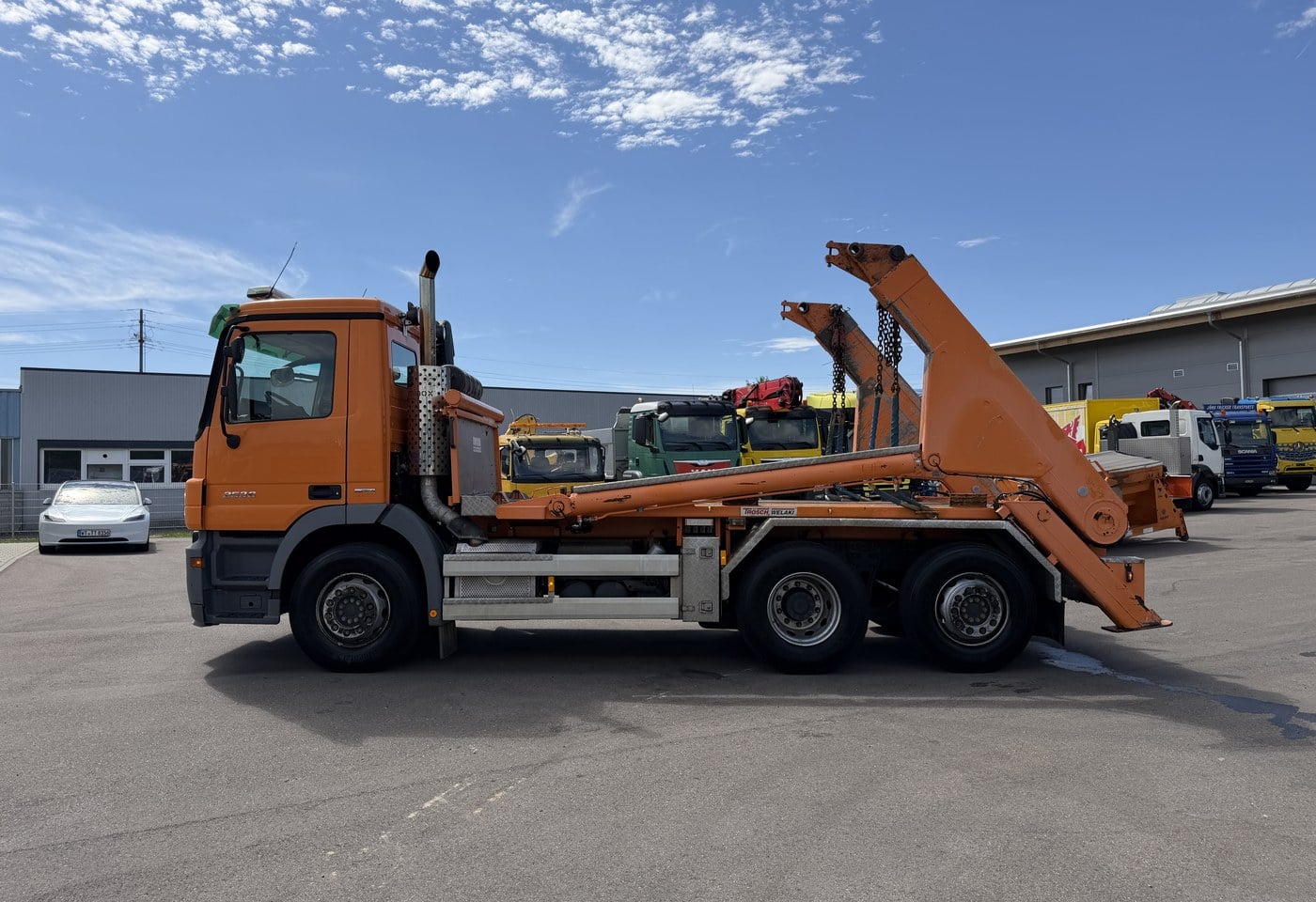 MOTO6625_2963953 vehicle image