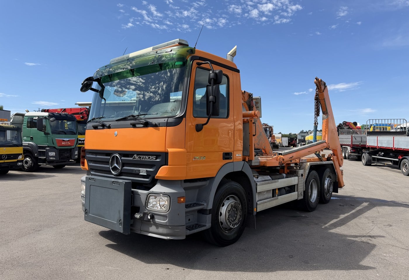 MOTO6625_2963953 vehicle image