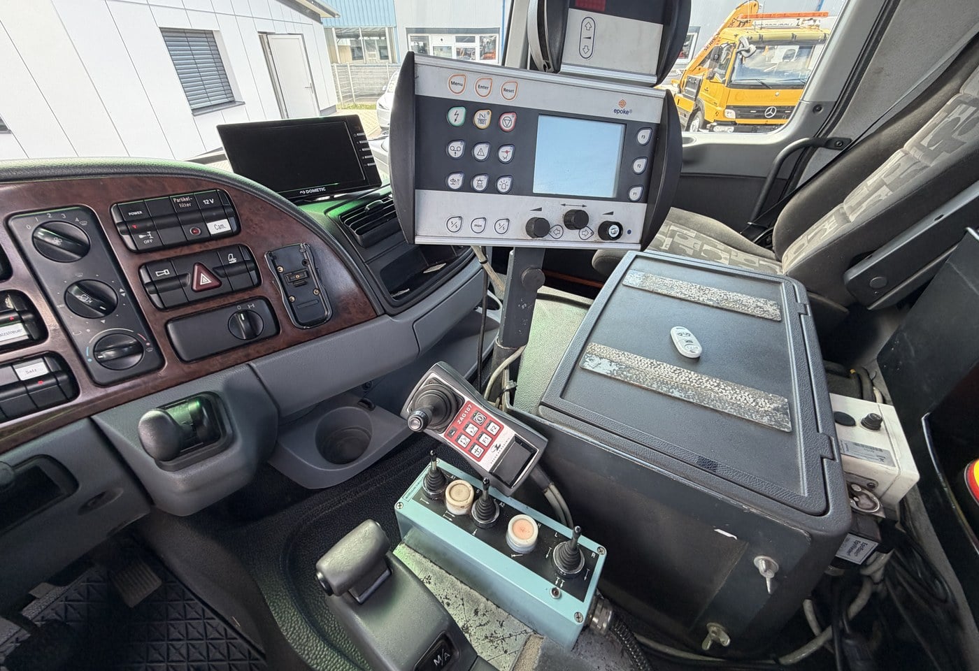 MOTO6625_2963953 vehicle image