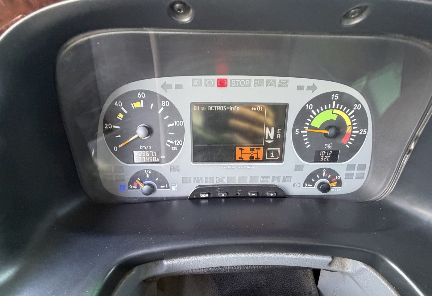 MOTO6625_2963953 vehicle image