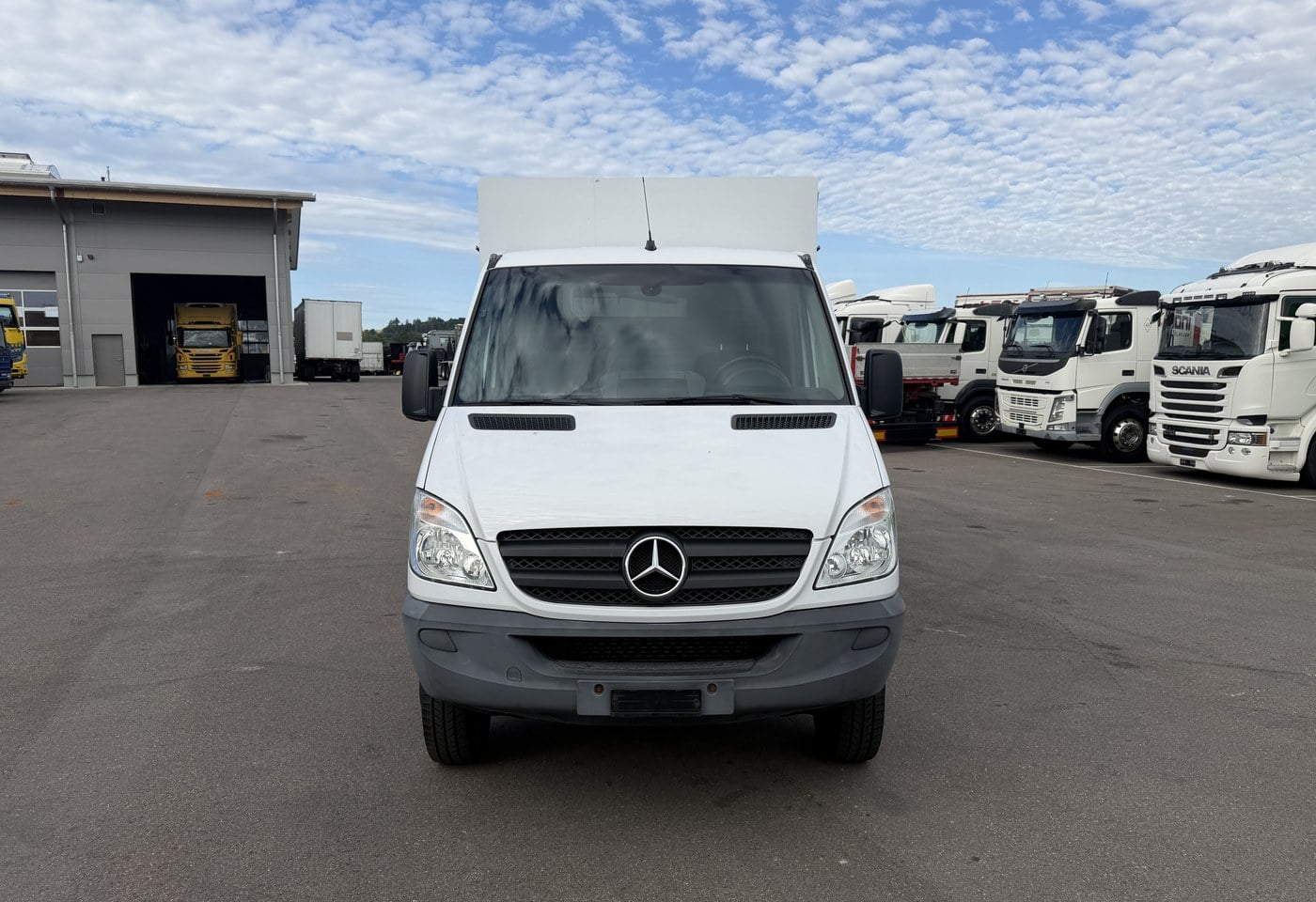 MOTO6625_2963955 vehicle image