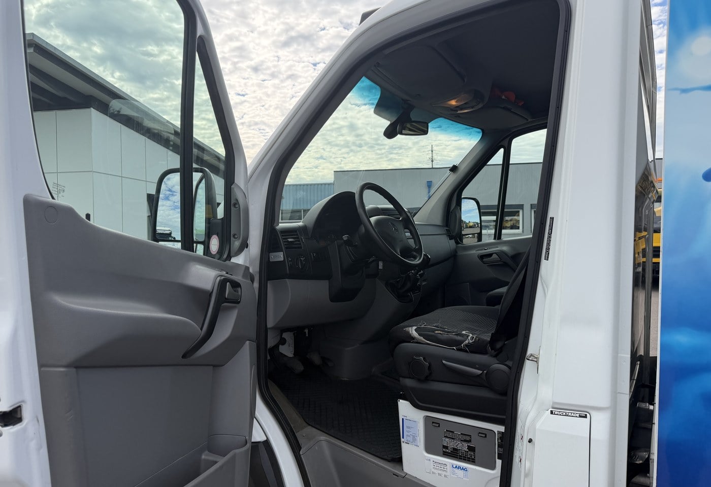 MOTO6625_2963955 vehicle image
