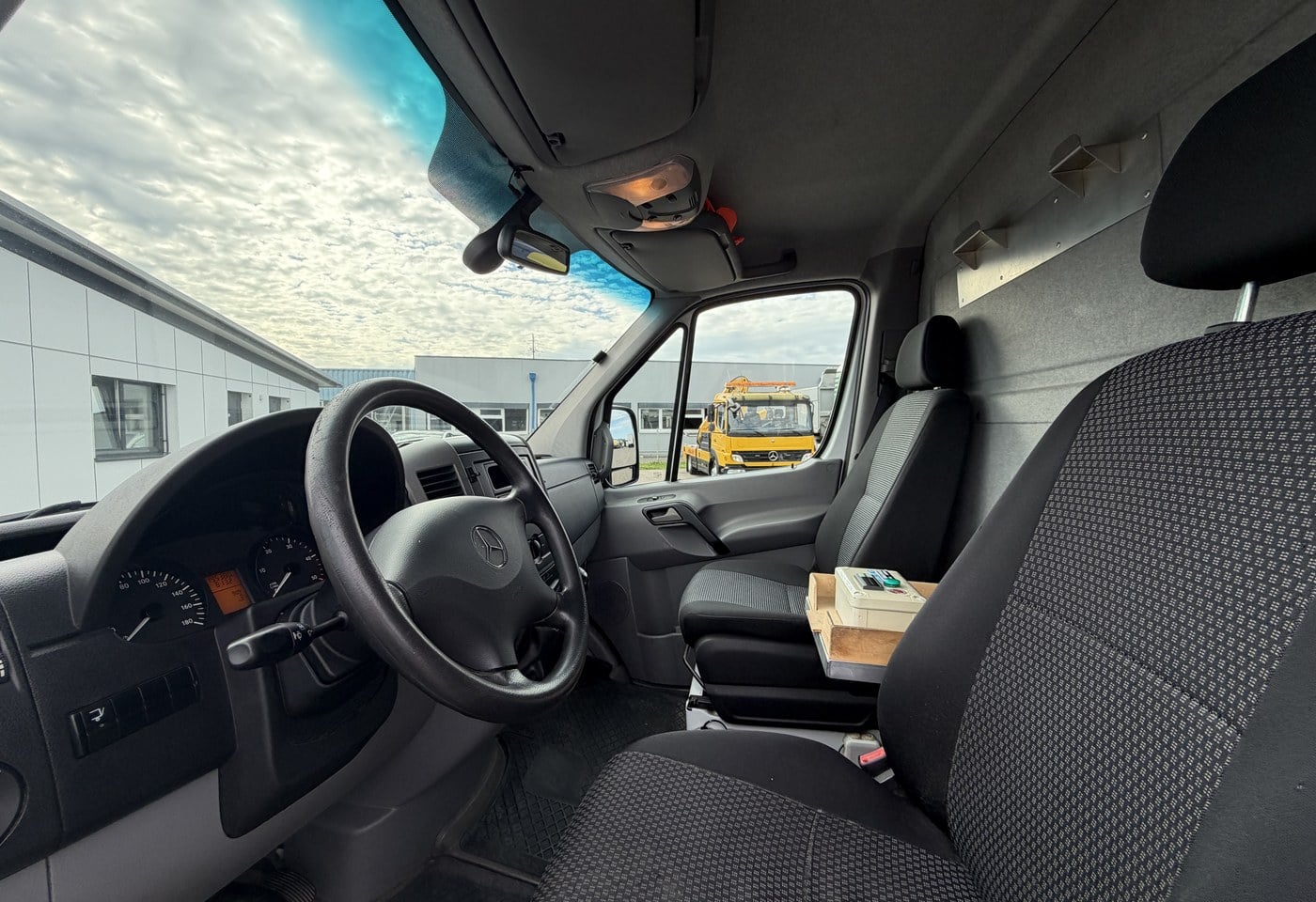 MOTO6625_2963955 vehicle image