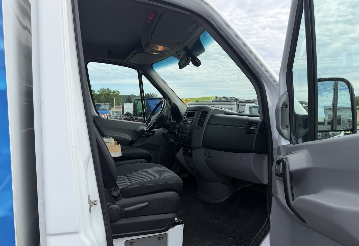 MOTO6625_2963955 vehicle image