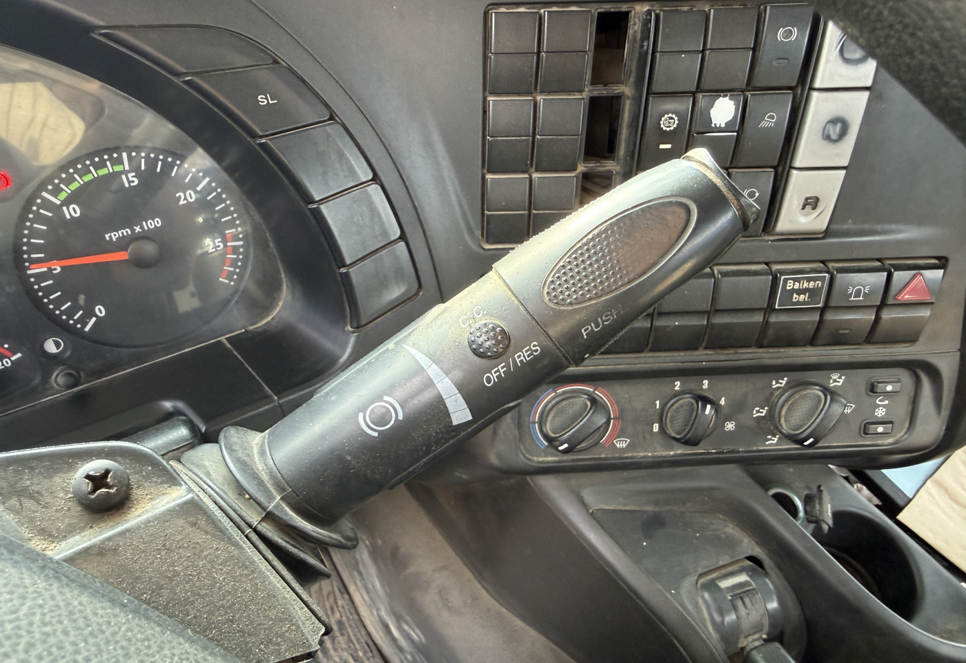 MOTO6625_2975606 vehicle image