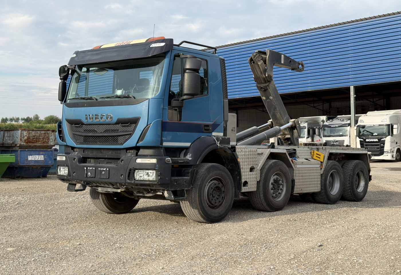 MOTO6625_2975606 vehicle image