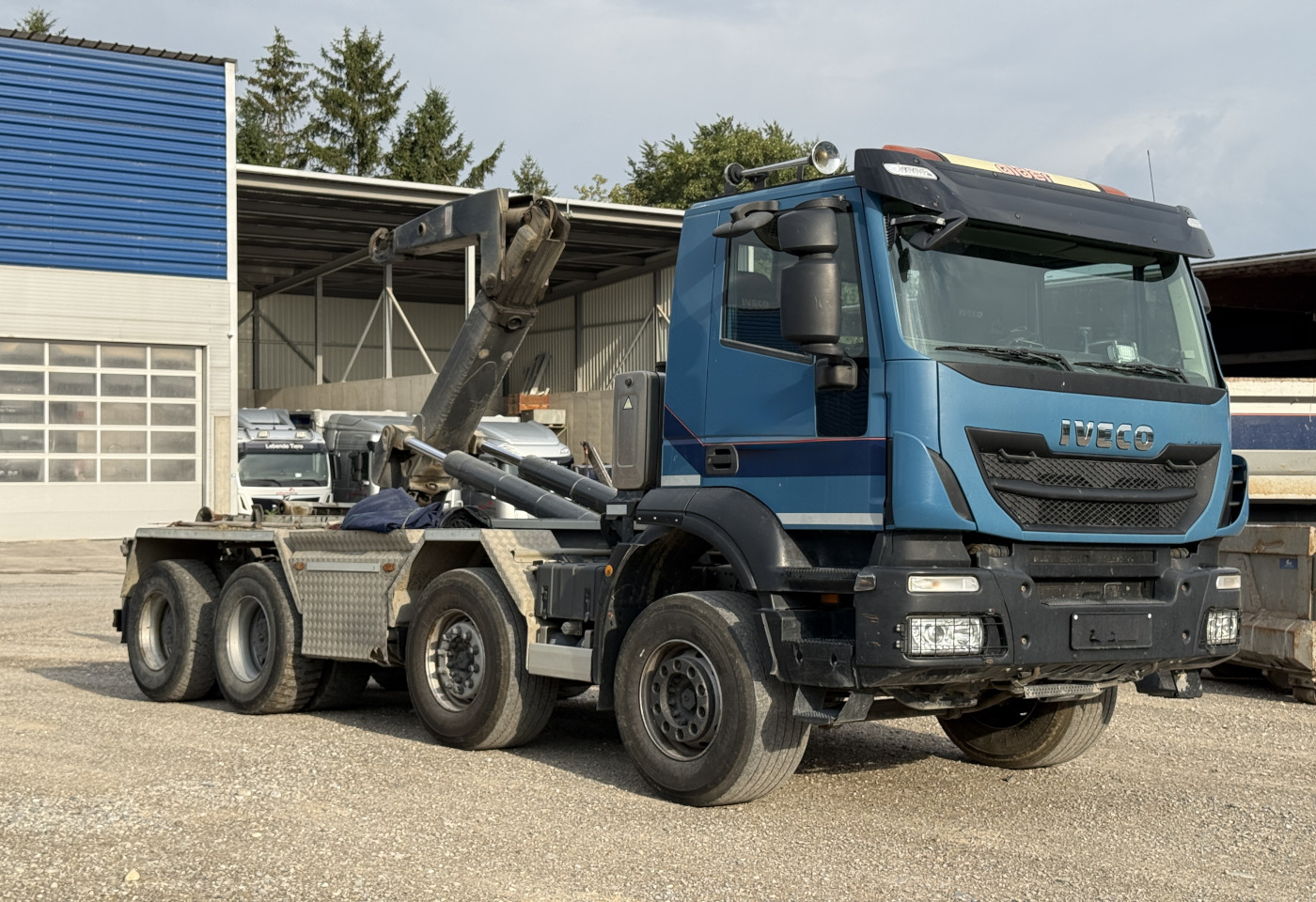 MOTO6625_2975606 vehicle image