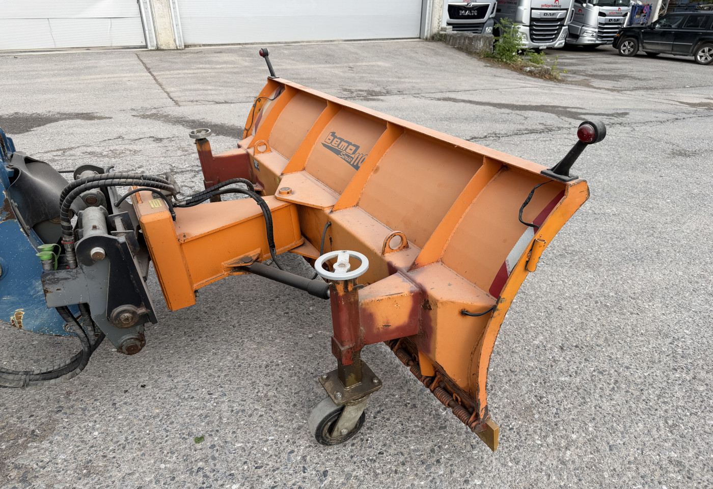 MOTO6625_2975377 vehicle image
