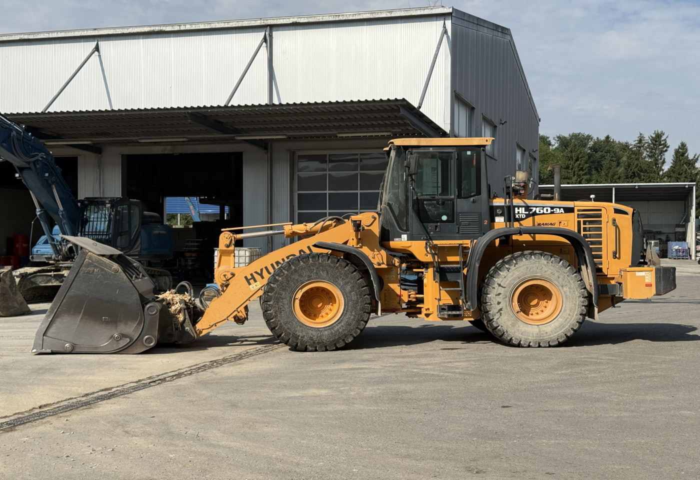 MOTO6625_2975376 vehicle image