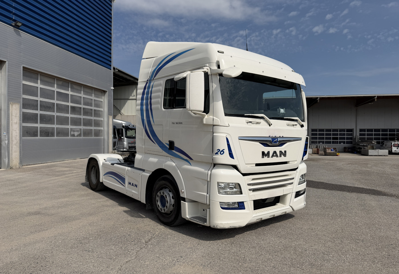 MOTO6625_2975825 vehicle image