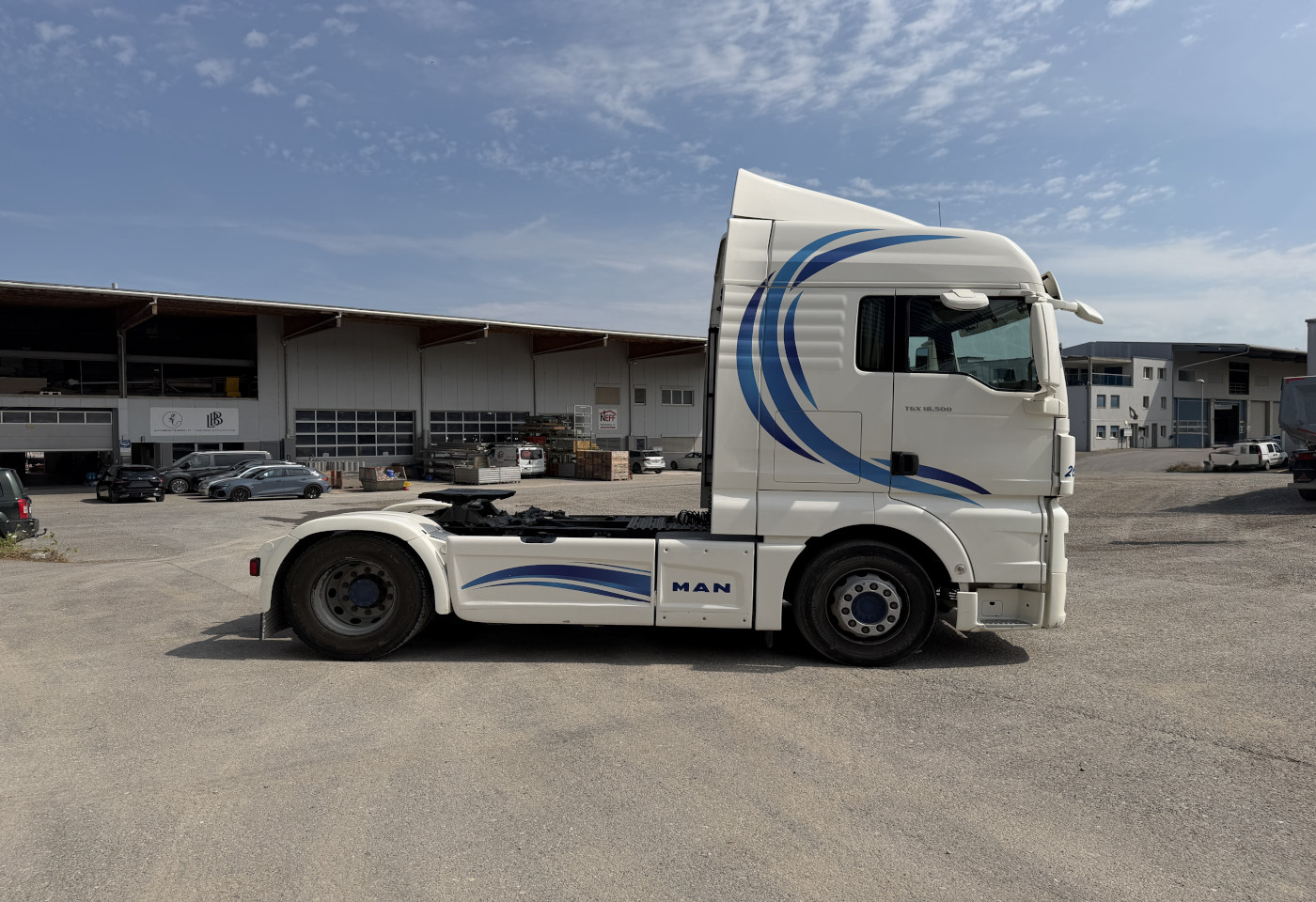 MOTO6625_2975825 vehicle image