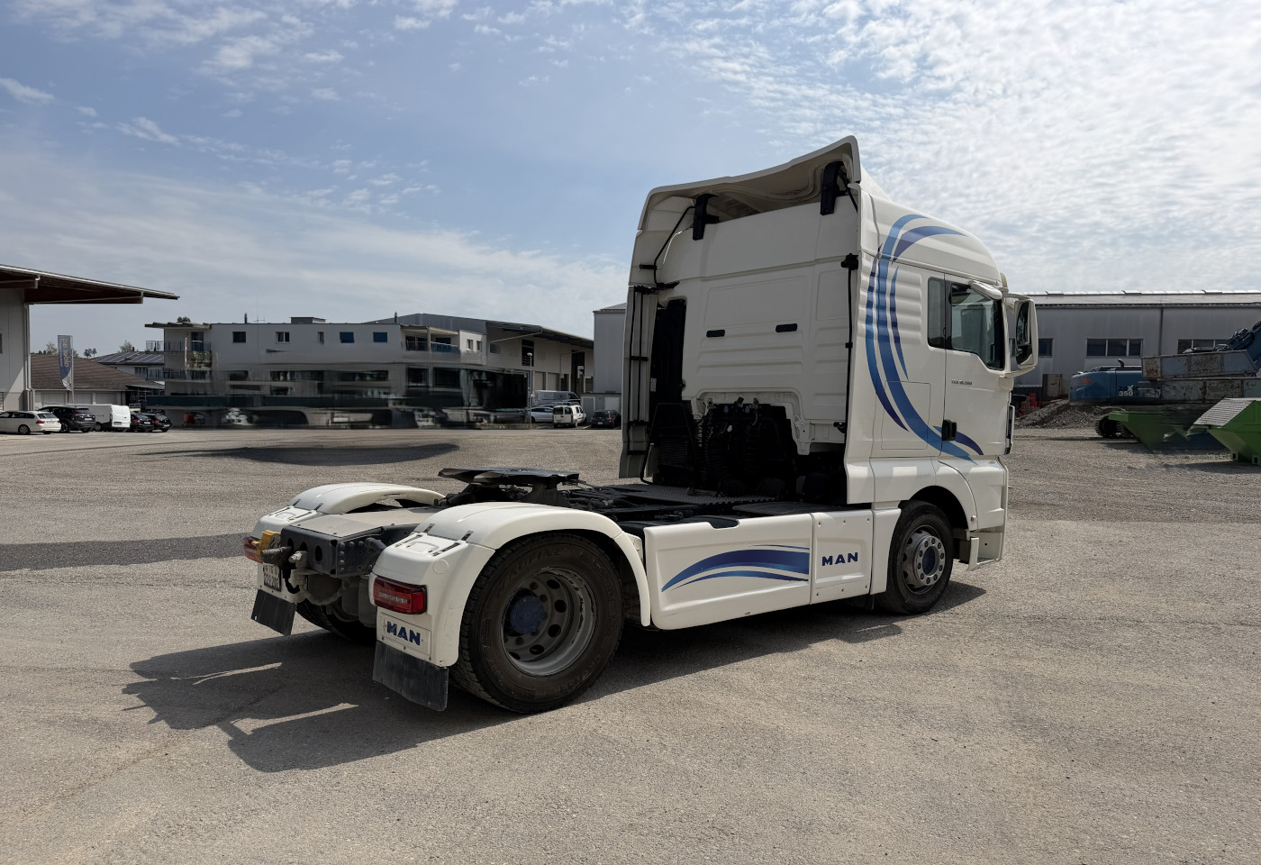 MOTO6625_2975825 vehicle image