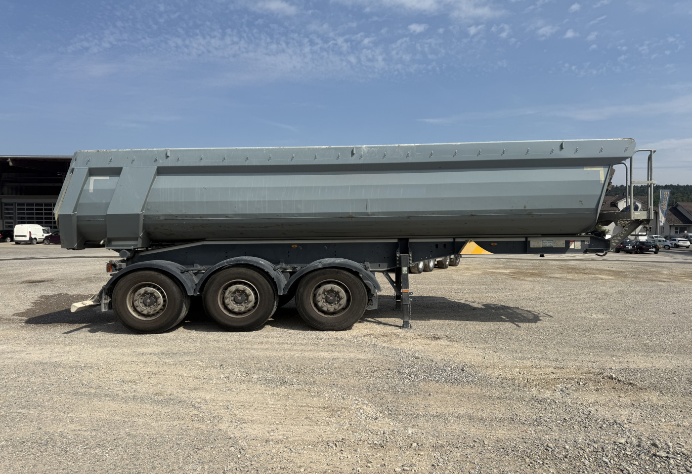 MOTO6625_2975607 vehicle image