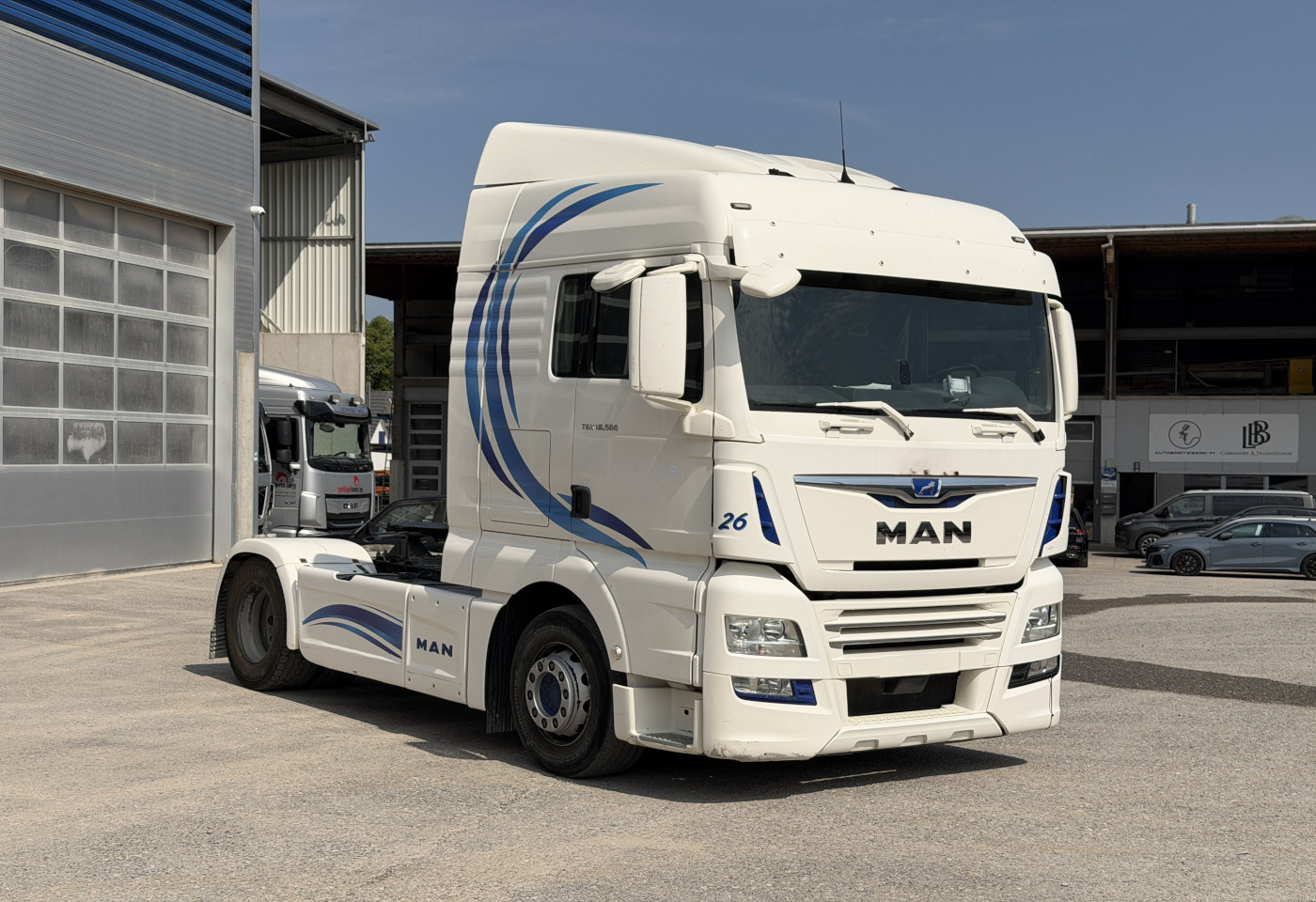 MOTO6625_2975825 vehicle image