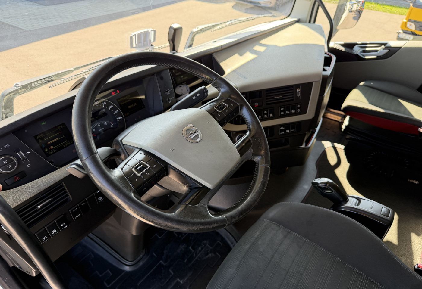 MOTO6625_2982749 vehicle image