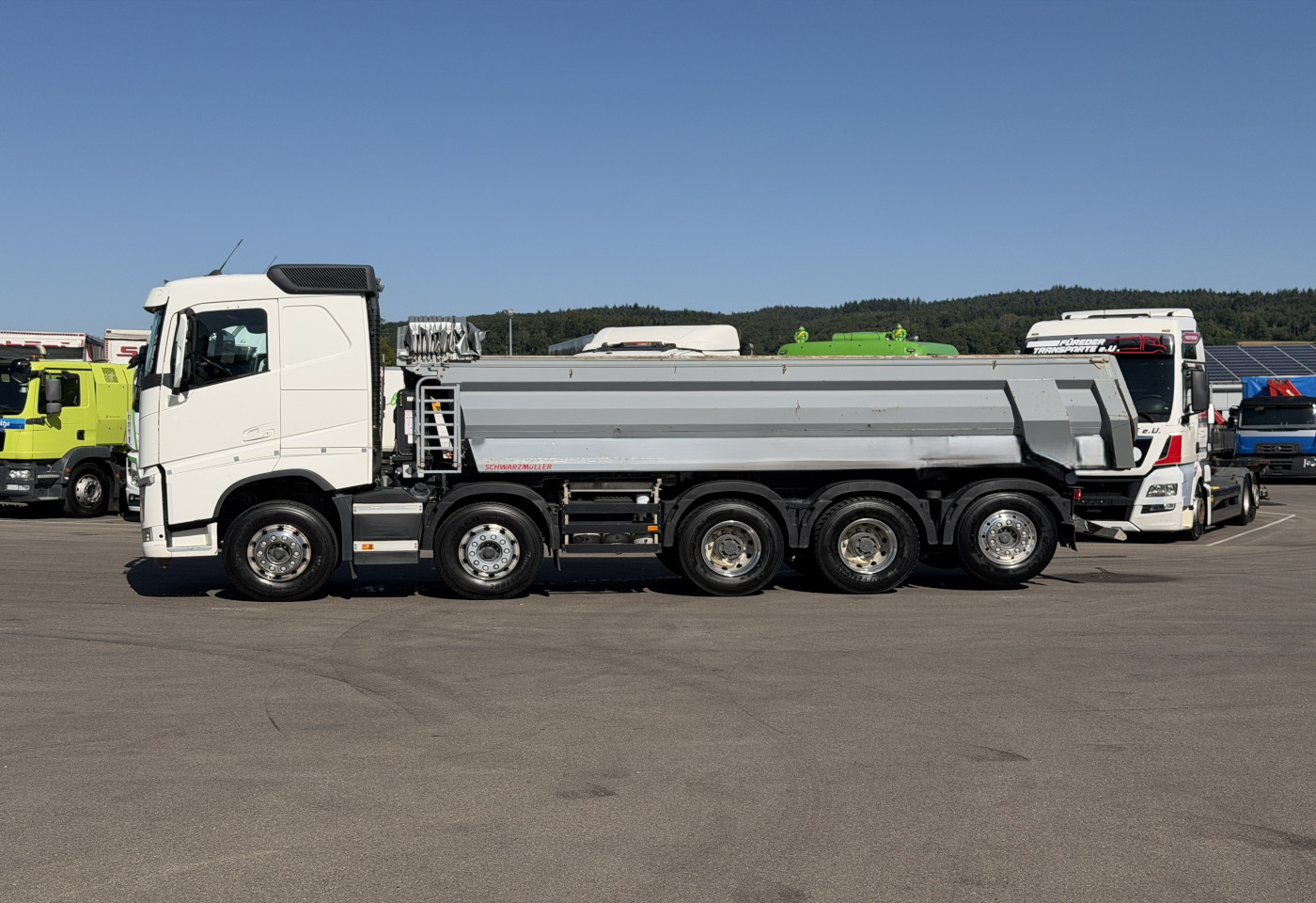 MOTO6625_2982749 vehicle image
