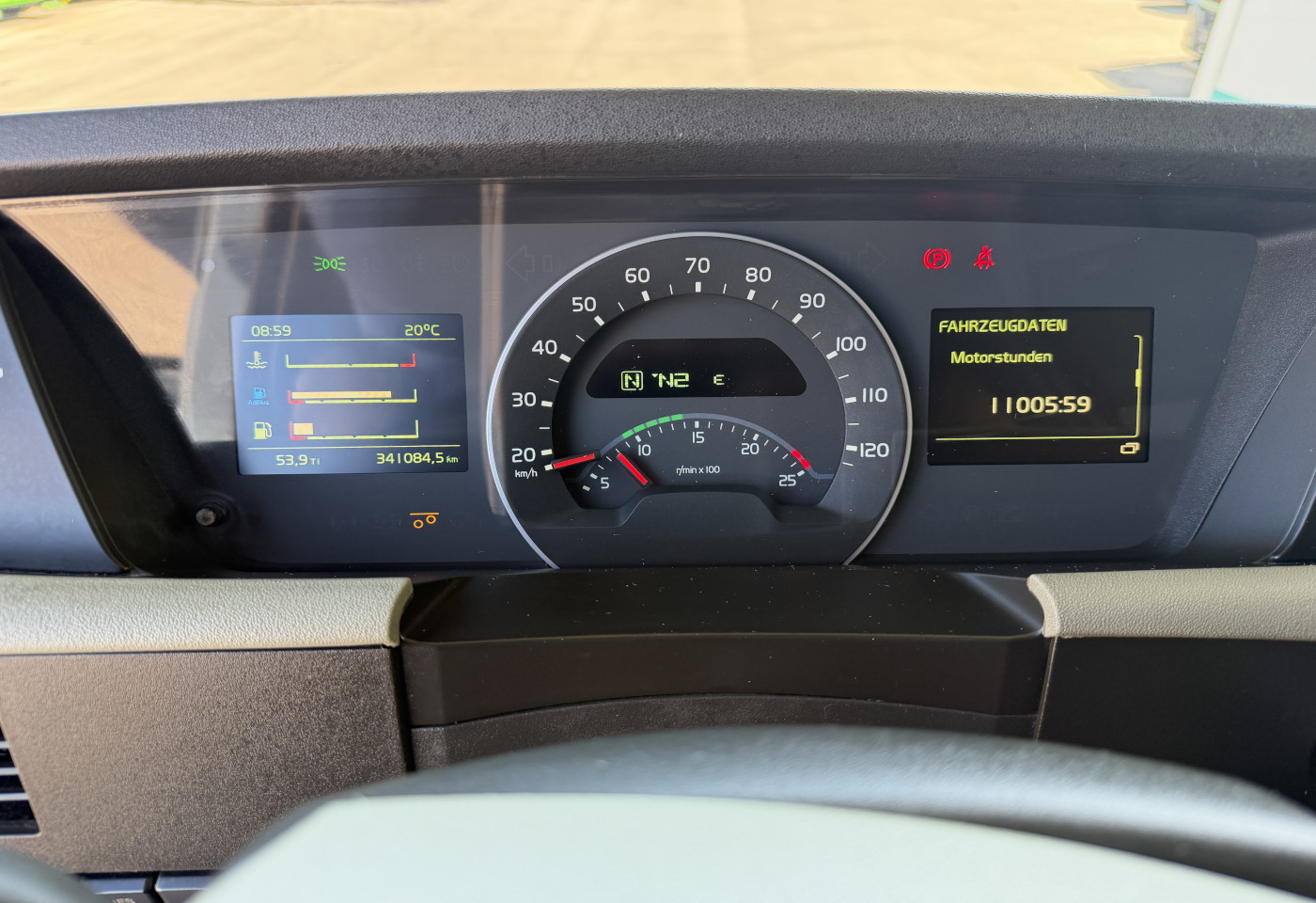 MOTO6625_2981526 vehicle image
