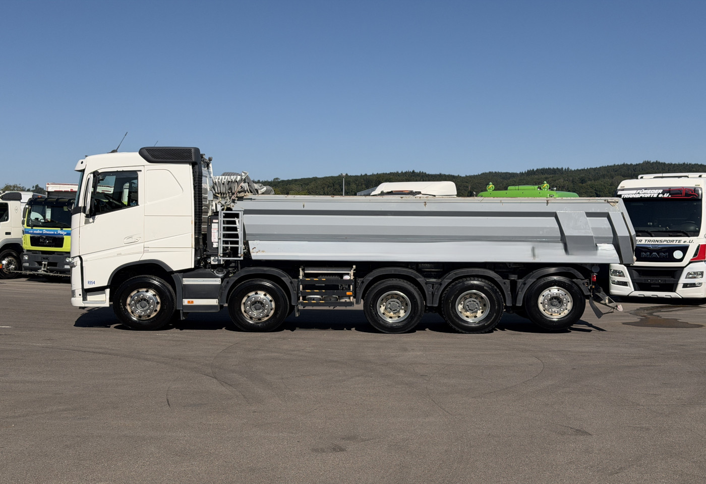 MOTO6625_2981526 vehicle image