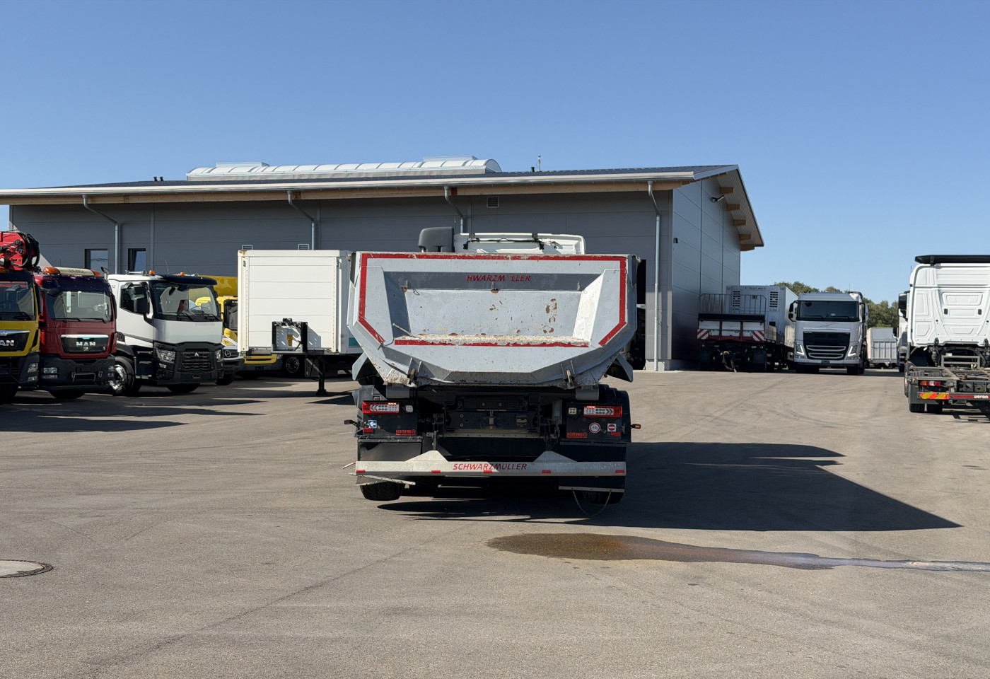 MOTO6625_2981526 vehicle image