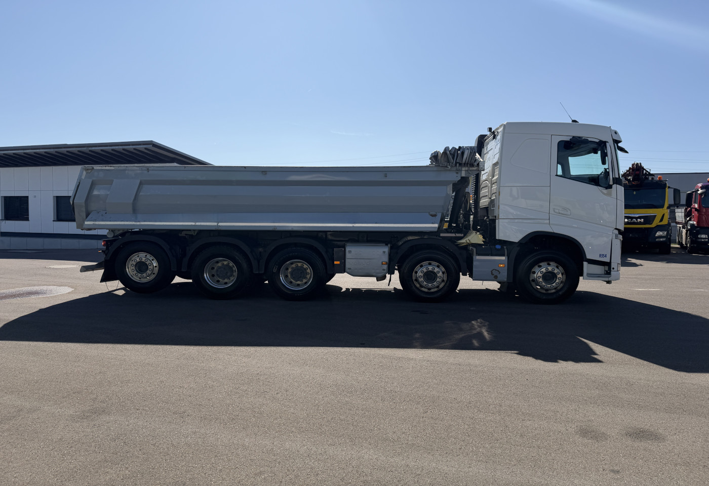 MOTO6625_2981526 vehicle image