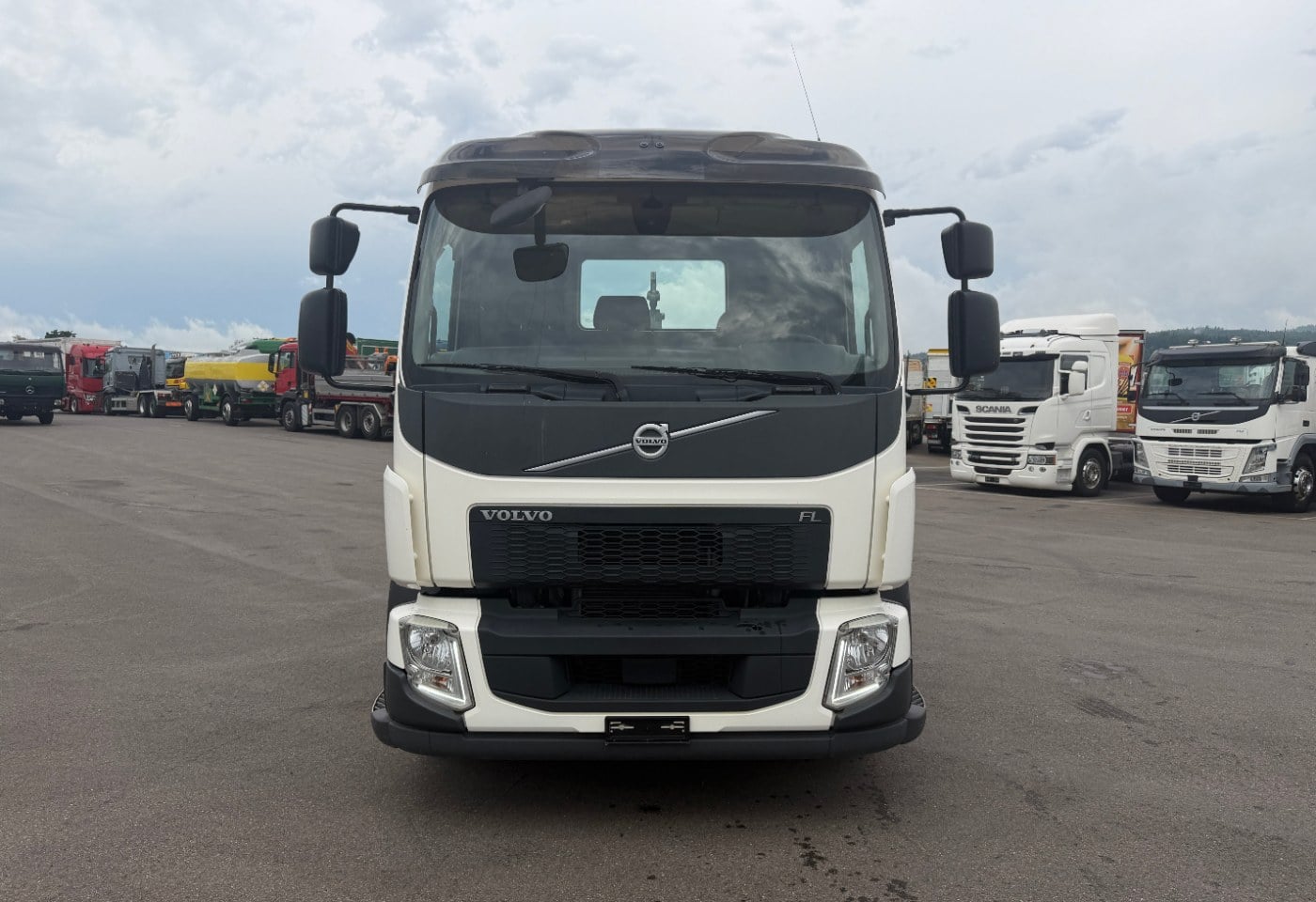 MOTO6625_2959156 vehicle image