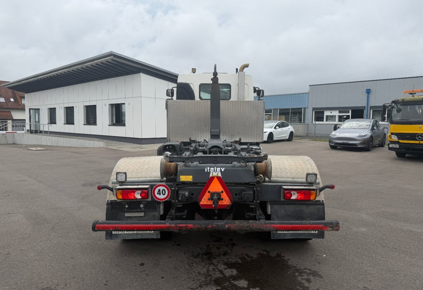 MOTO6625_2959156 vehicle image