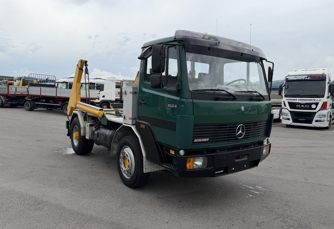 MOTO6625_2959793 vehicle image