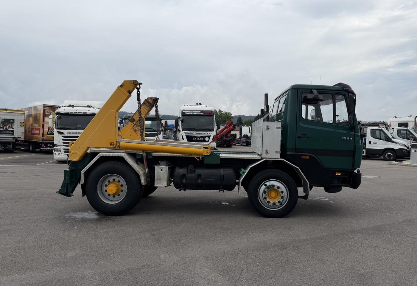 MOTO6625_2959793 vehicle image
