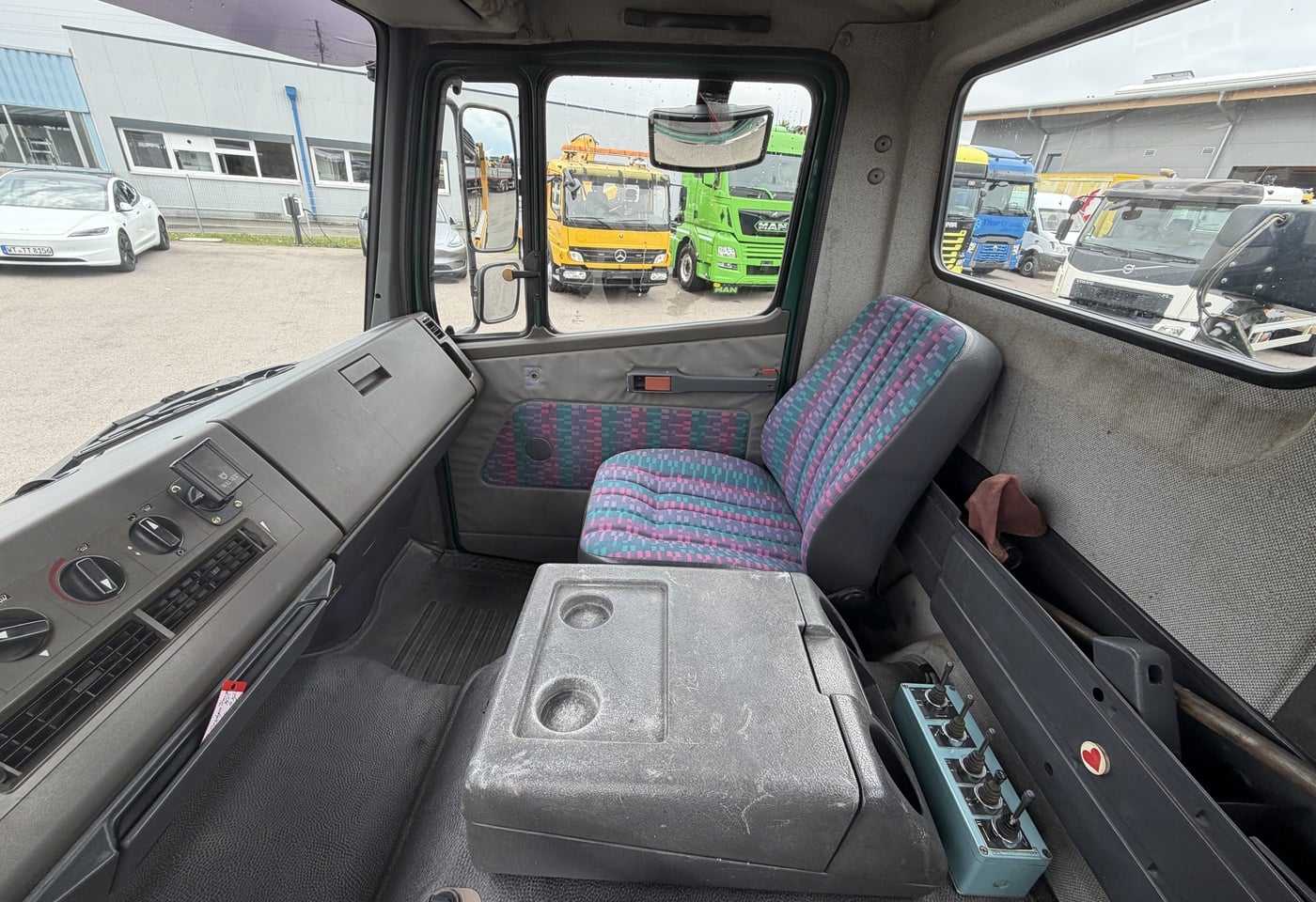MOTO6625_2959793 vehicle image