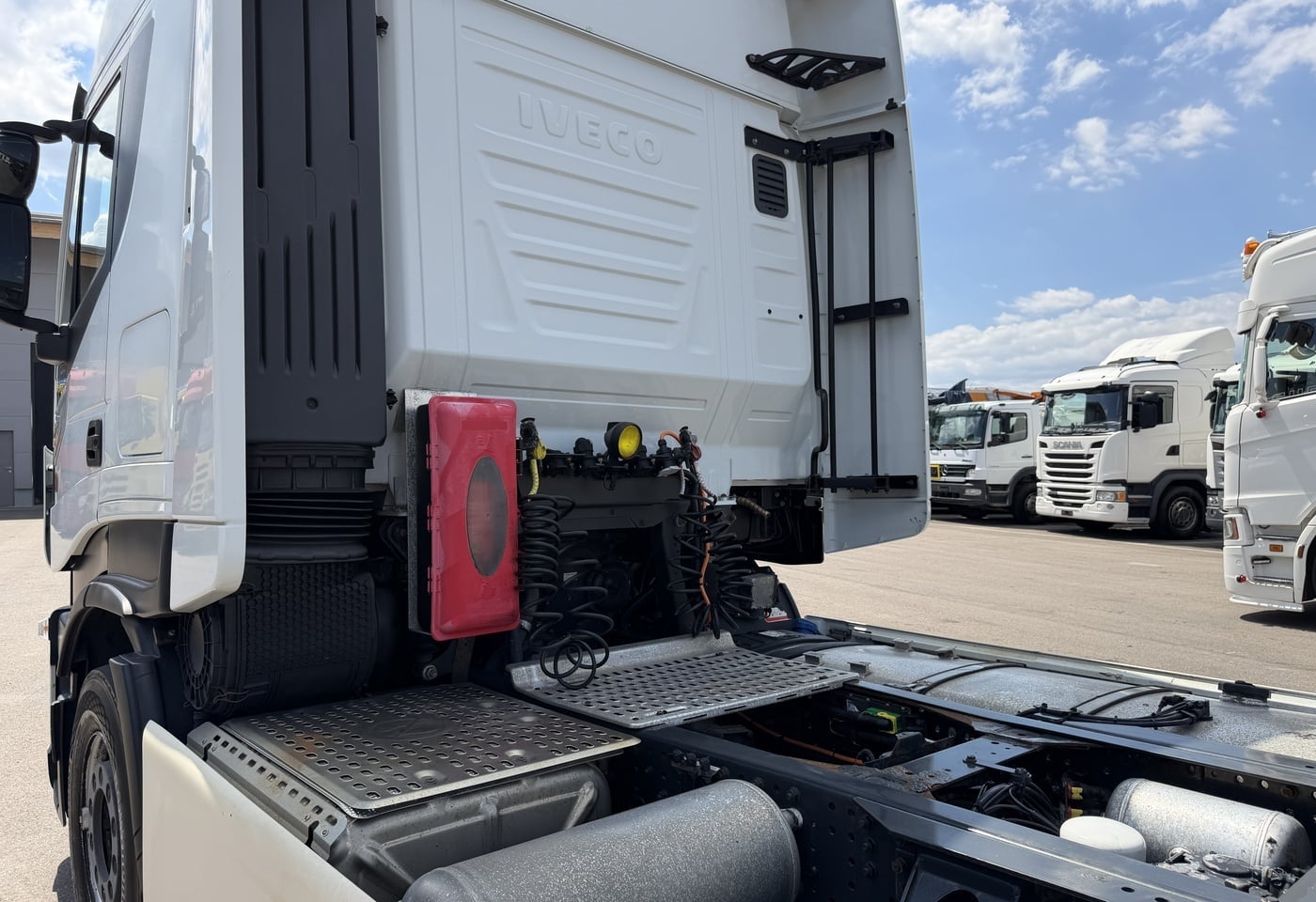 MOTO6625_2959442 vehicle image
