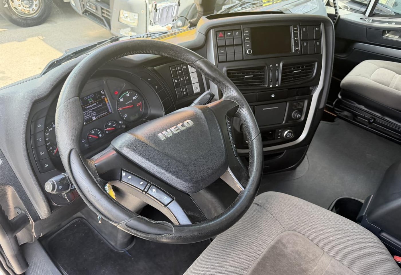 MOTO6625_2959442 vehicle image