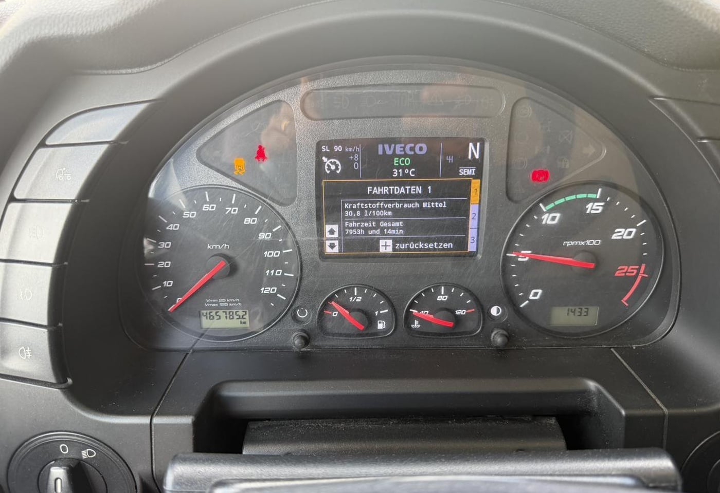 MOTO6625_2959442 vehicle image