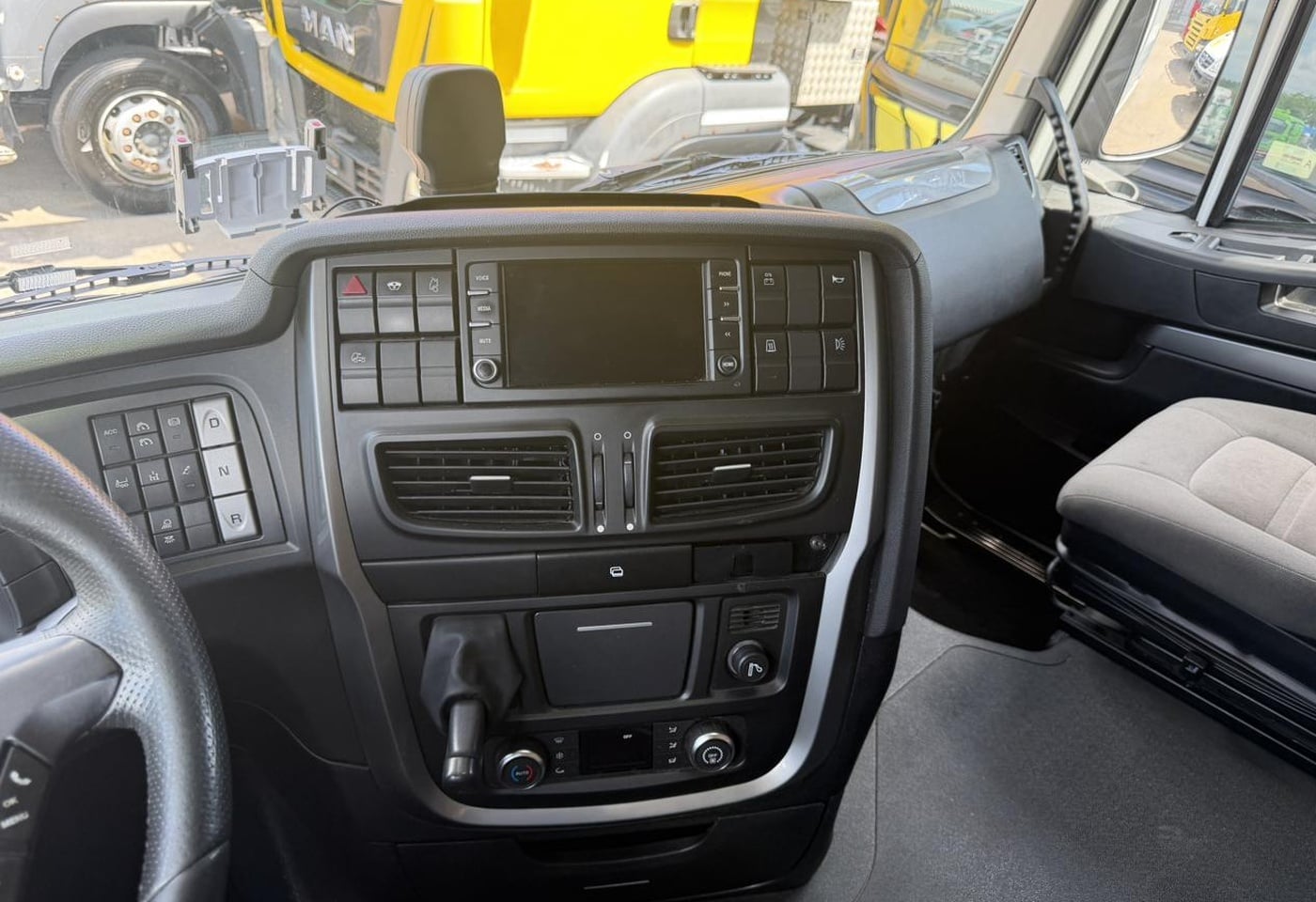 MOTO6625_2959442 vehicle image