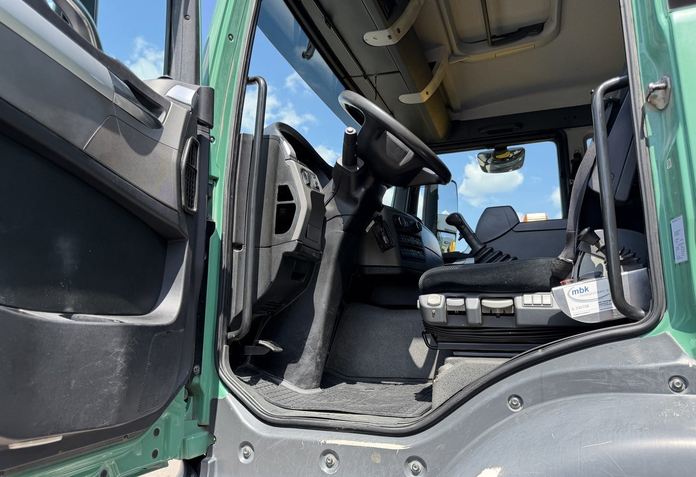 MOTO6625_2959238 vehicle image