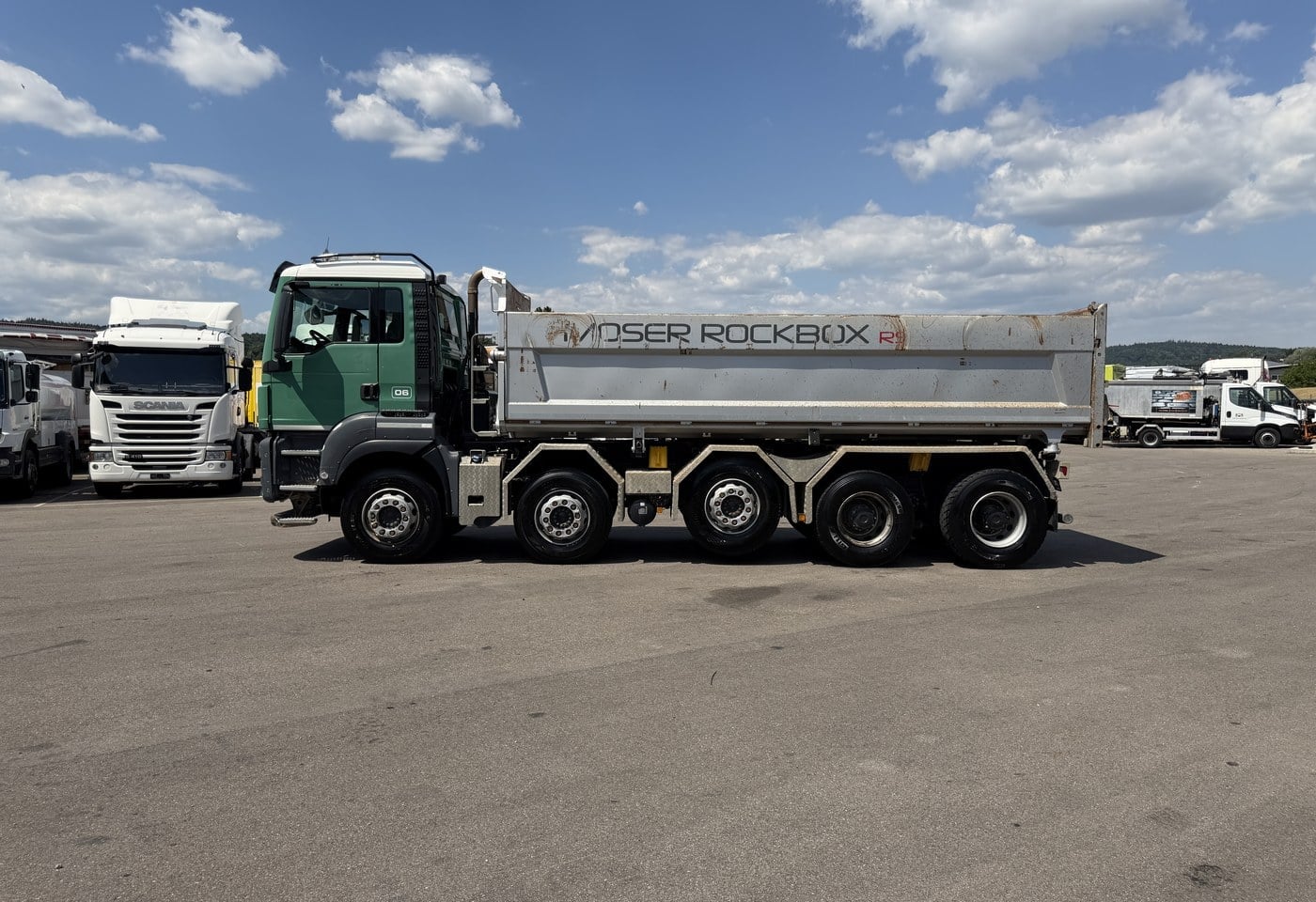 MOTO6625_2959238 vehicle image